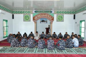 Jelang Pergantian Tahun, Lanal Sibolga Laksanakan Doa Lintas Agama