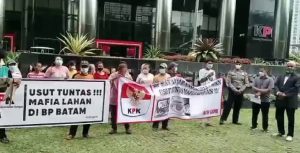 Laporkan Mafia Lahan BP Batam, RCW Demo ke KPK
