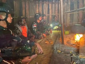 Bumbu Dapur Kostrad Masuk Puncak Papua, Semakin Erat TNI dan Rakyat