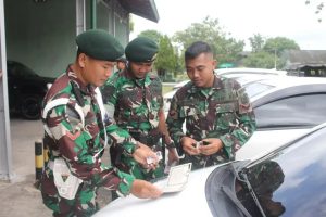 Tegakkan Disiplin Dalam Berkendara, Yonif MR 413 Kostrad Periksa Kelengkapan Kendaraan