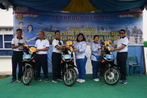 Prajurit dan Keluarga Besar Pangkalan TNI AL Tanjung Balai Asahan Laksanakan Olahraga bersama