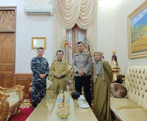 Komandan Pangkalan TNI AL Palembang Laksanakan Kunjungan Kerja Ke Gubernur Jambi