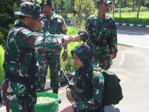 Terima Warga Baru, Tradisi Satuan Tanamkan Rasa Bangga dan Cinta Satuan