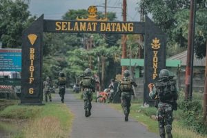 Fisik Yang Ideal dan Bugar, Prajurit Yonif MR 413 Kostrad Lintasi Medan 5 KM