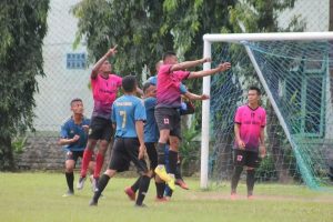 Perwira Yonarmed 6 Kostrad Adu Kemampuan Sepak Bola Dg Prajurit Julusiri Kostrad