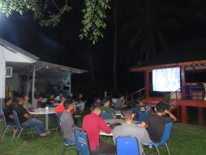 Tidak Mau Ketinggalan, Prajurit Lanal Bintan Gelar Nobar Pagelaran Wayang Orang Dengan Pemeran Utama Panglima TNI