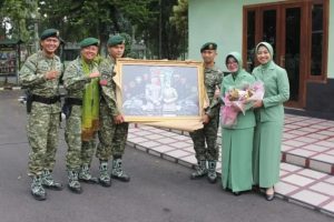 Lepas Mantan Danmen Armed 2 Kostrad Kolonel Arm Rizal Analdie, S.H., M.Tr (Han) Penuh Keharuan Prajurit