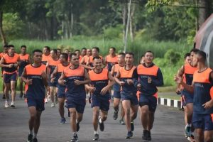 Lari Makanan Pokok Prajurit, Trisula Lari 6 Km Keliling Pangkalan