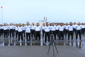 Prajurit dan PNS Lantamal I Ikuti Apel Khusus dan Olahraga Bersama Jajaran Koarmada I Secara Virtual