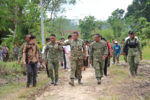 Terbang ke Pangandaran, Panglima Kostrad Letjen TNI Maruli Simanjuntak, M.Sc. Tinjau Lahan Ketahanan Pangan, Peternakan Sapi dan Pelabuhan Bojong Salawe