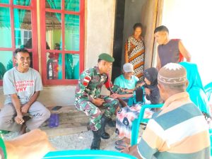 Minim Pelayanan Kesehatan di Leihitu, Prajurit Kostrad Layani Kesehatan Keliling
