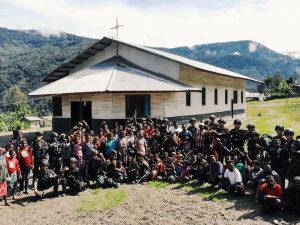 Satgas Yonif PR 305 Kostrad Semakin Dicintai Rakyat Papua