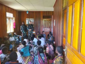 Bahasa Daerah Hilangkan Rasa Takut, Prajurit Kostrad Luluhkan Hati Warga Pedalaman Nduga
