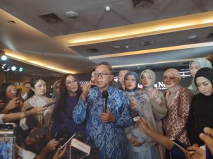 Lenny Hartono Bangga Terpilih Oleh Menteri Perdagangan & Brand Buttonscarves Beauty Untuk Ikut Fashion New York 2023 (13 Februari 2023) Dengan Mengusung Kain Songket Sidemen Bali