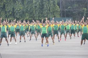 Bugar dan Sehat, Prajurif Divif 1 Kostrad Senam SKJ 88 Dan Lari 8 Km