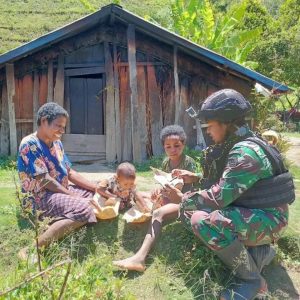 Honai Honai Jadi Sasaran Prajurit R 303 Kostrad, Warga Mayuberi Gembira