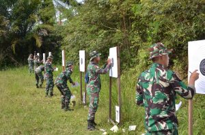 TNI AL, Tingkatkan Kemampuan, Prajurit Lanal Dumai Laksanakan Latihan Menembak