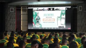 Pangdivif 1 Kostrad Mayjen TNI Bobby Rinal Makmun, S.I.P. Ikuti Launching Super APP ETWP AD dan Penyerahan Seragam PNS TNI AD Secara Virtual