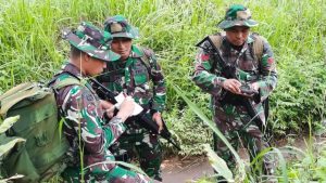 Selain Kemampuan Bidang Medis Prajurit Kesehatan Harus Mampu Bernavigasi, Yonkes Divif 2 Kostrad Berlatih GPS
