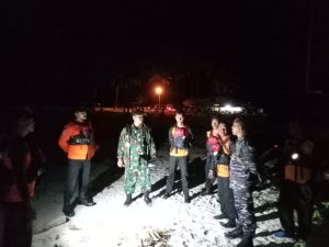 Peran Aktif Posal Berakit Dalam Upaya Pencarian Korban Tenggelam