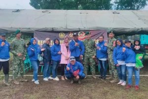 Peringati Hari Jadi Kostrad ke – 62, Yonkes 2 Kostrad Selenggarakan Pengobatan Massal