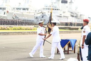 Kasdivif 2 Kostrad Brigadir Jenderal TNI Primadi Saiful Sulun, S.Sos., M.Si., Hadiri Serah Terima Jabatan Pangkoarmada II di Dermaga Ujung Surabaya