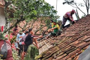 RTLH Disulap, Yonarmed 9 Kostrad Serahkan Rumah Warakawuri Selesai Renovasi