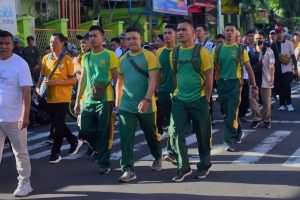 Jalan Sehat Jalin Kebersamaan Unsur TNI Pemda dan Masyarakat, Alun-alun Kota Jember Meriah