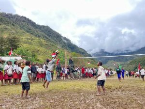 Warga Nduga Antusias Lomba Antar Kampung, Yonif R 321 Kostrad Gelar Lomba