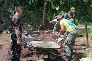 Mbah Darso Sang Veteran Hidup Sebatang Kara, Prajurit Yonif R 411 Kostrad Turun Tangan