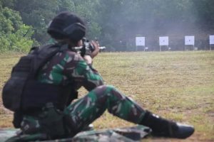 Jaga dan Tingkatkan Kemampuan Menembak Prajurit, Latihan Menembak Yonif M 318 Kostrad