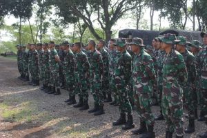 Kebun Teh Wonosari Lawang Disasar Prajurit Kostrad, Karya Bakti Dalam Rangka Rapim dan Apel Dansat