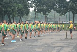 Pangdivif 1 Kostrad Mayjen TNI Bobby Rinal Makmun, S.I.P. Ajak Personel Madivif 1 Kostrad Jaga Kebugaran Fisik