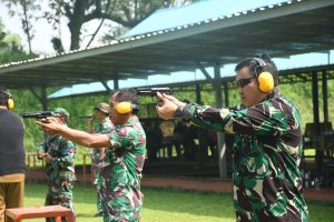 Asah Naluri Tempur, Prajurit Lanal Bandung Laksanakan Latihan Menembak Triwulan I