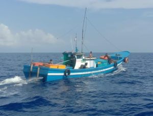 Kehabisan Bahan Bakar, Puskodal Lanal Simeulue Selamatkan KM. Fathul Bahraini di Perairan Simeulue