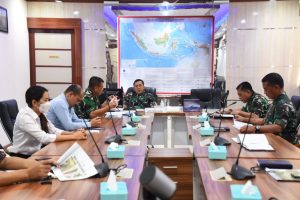 LANTAMAL III IKUT SERTA SUKSESKAN PROGRAM PERBERDAYAAN KETAHANAN MASYARAKAT PESISIR MELALUI KBN
