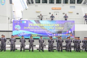 DANLANTAMAL III IKUT SERTA MELEPAS EKSPEDISI JALA CITRA 3 FLORES DI DERMAGA KOLINLAMIL