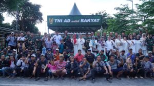 TNI AD Berbagi 1.500 Paket Berbuka Puasa Untuk Masyarakat Jakarta