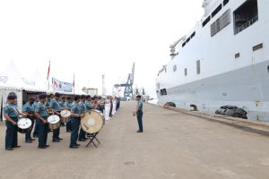 LANTAMAL III LEPAS 2 KAPAL ASING PERANCIS TOLAK MENUJU NEGARA ASAL