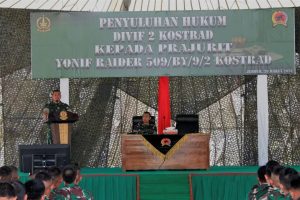 Sadar Hukum Hindari Pelanggaran, Penyuluhan Hukum di Markas Yonif R 509 Kostrad