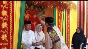 Komandan Lanal Sabang Disambut Prosesi Adat Peusijuek di Pendopo Walikota Sabang