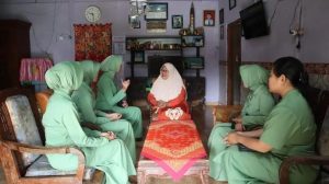 Hormati Semangat Juang Pendahulu, Yonif PR 501 Laksanakan Anjangsana Warakawuri
