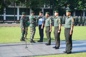 Pangkostrad Letjen TNI Maruli Simanjuntak Pimpin Kenaikan Pangkat Perwira, Bintara dan Tamtama di Satuan Jajaran Kostrad Periode 1 April 2023
