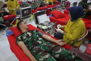 Stock Darah Prajurit Untuk Kemanusiaan, Yonarmed 6 Kostrad Baksos Donor Darah
