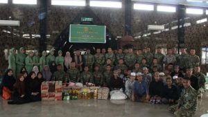 Peringati Hari Jadi Ke-35, Yonif PR 433 Kostrad Baksos di Pesantren Al-firdaus