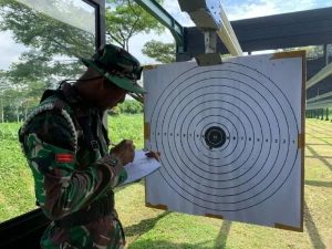 Dalam Rangka Pelihara Kemampuan Menembak Prajurit, Denpom Divif 2 Kostrad Gelar Latbakjatri TW I TA 2023