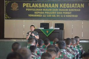 Tingkatkan Displin dan Taat Hukum, Prajurit dan Persit Yonarmed 12 Kostrad Terima Penyuluhan Hukum