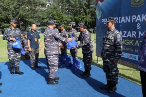 DANLANTAMAL III JAKARTA IKUTI PEMBAGIAN SEMBAKO LEBARAN KASAL MELALUI VICON