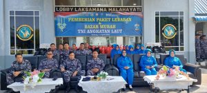 Jelang Hari Raya Idul Fitri, TNI AL Wilayah Sabang Bagikan Paket Lebaran dan Gelar Bazar Murah