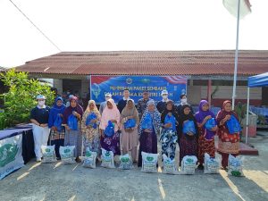Lantamal I Salurkan Sembako Kepada Warga Pesisir Belawan